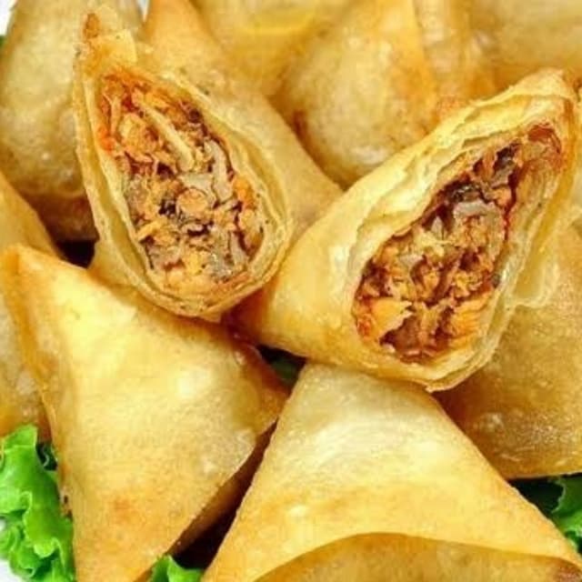 Frozen Chicken Samosa one bite 12pcs